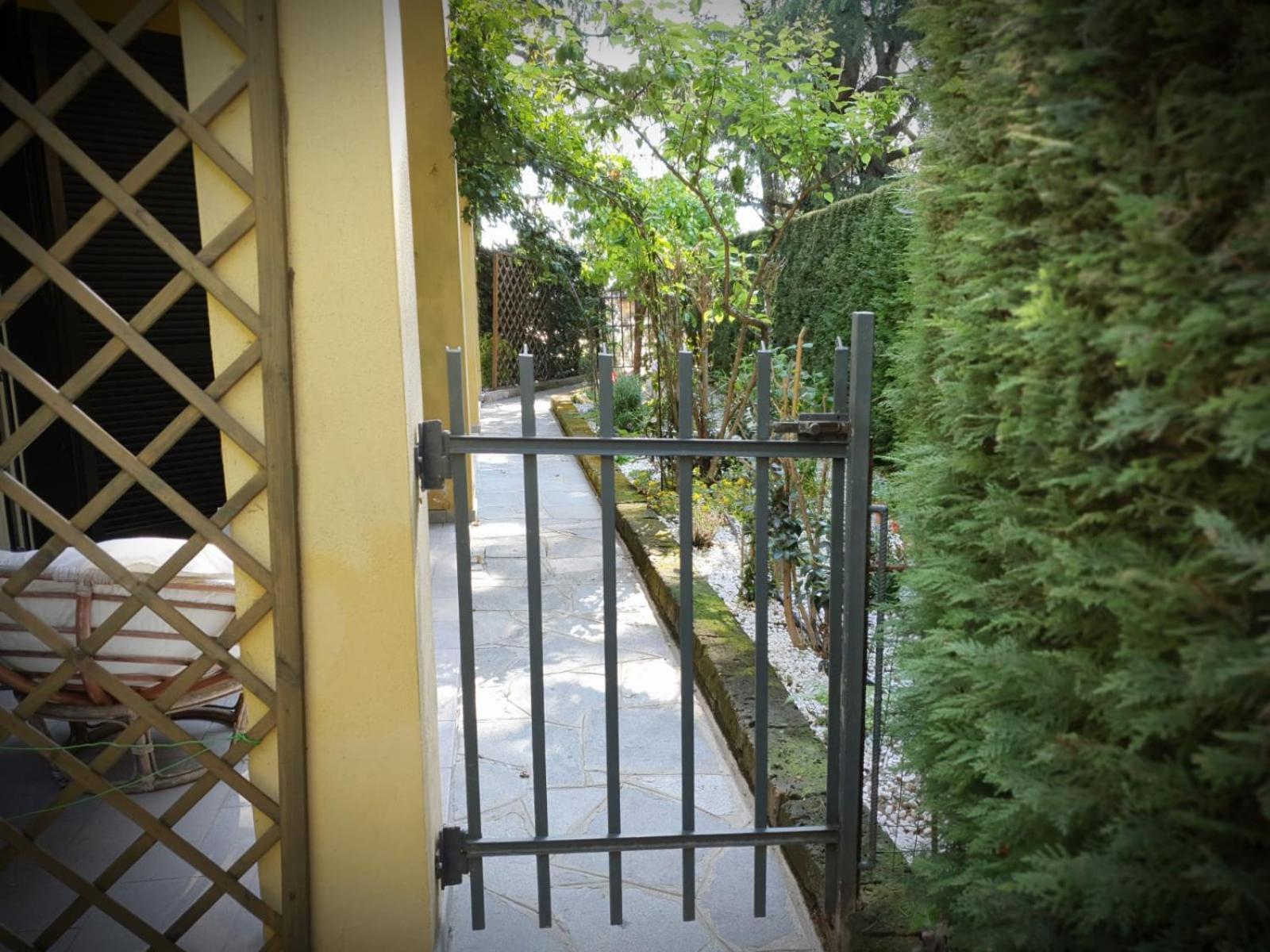 Apartament Rose'S Garden - Zona Tranquilla - Vicino Torino Pino Torinese Zewnętrze zdjęcie